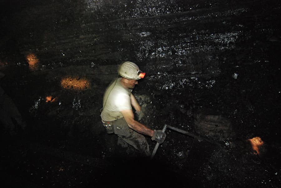 Miners are in God's hands, photograph 6 of 9